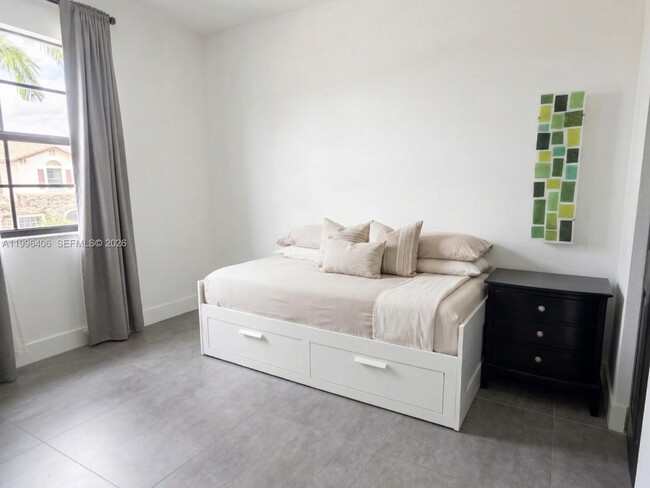 Building Photo - 8869 W 35th Ave