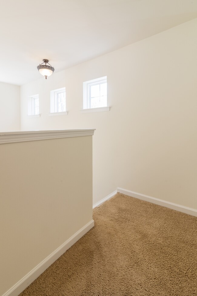 Building Photo - 18457 Streamline Ct