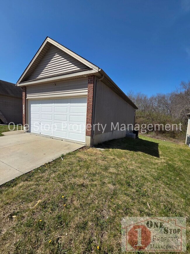 Building Photo - Beautiful 3-Bedroom 2.5 Bathroom in Independence