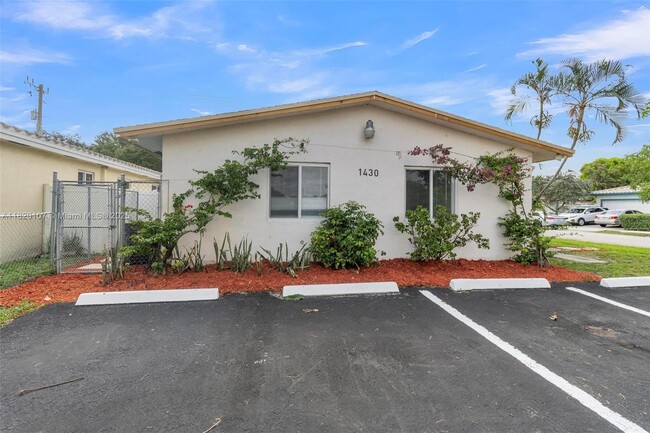 Building Photo - 1430 NW 27th Ave