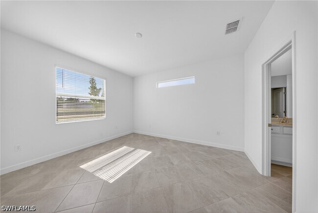 Building Photo - 20559 Hazelnut Ct