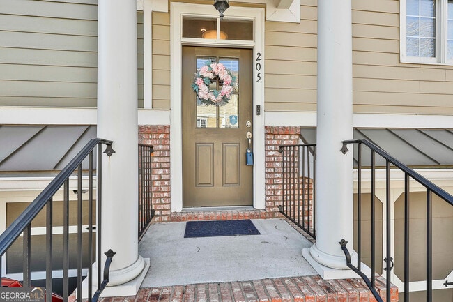 Building Photo - 205 Lexington Village