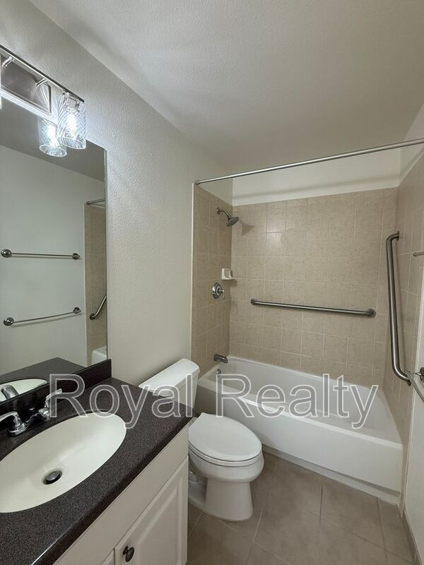 Building Photo - 92-1071-1071 Koio Dr