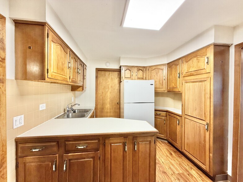 Building Photo - 2041 Gorton St