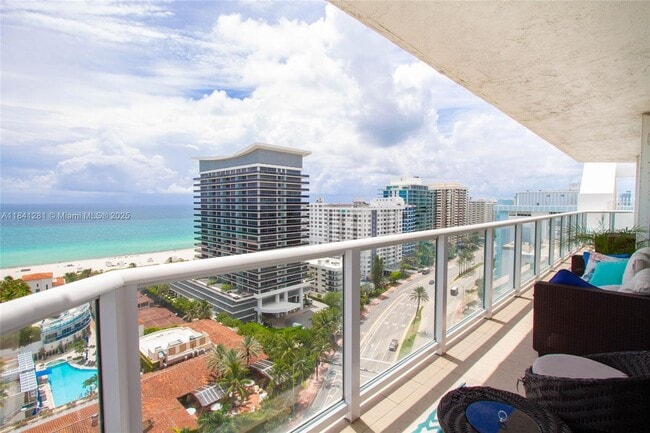 Building Photo - 5900 Collins Ave
