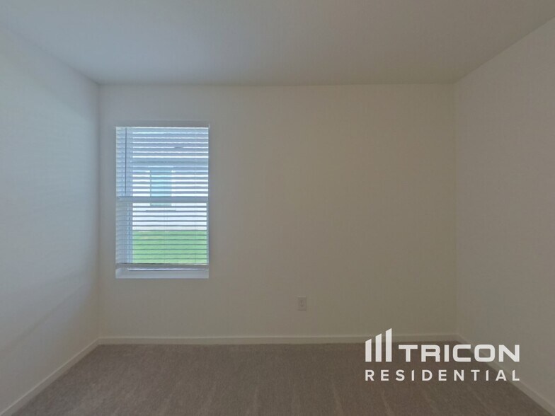 Building Photo - 10732 Cowhide Ln