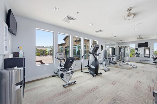 Building Photo - 21359 W Alvarado Rd