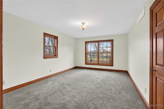 Building Photo - 3945 Lower River Rd