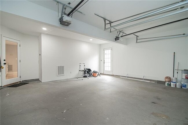 Building Photo - 1790 Tuftstown Ct