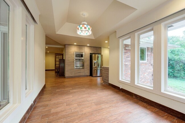 Building Photo - 2429 Cedar Oak Dr