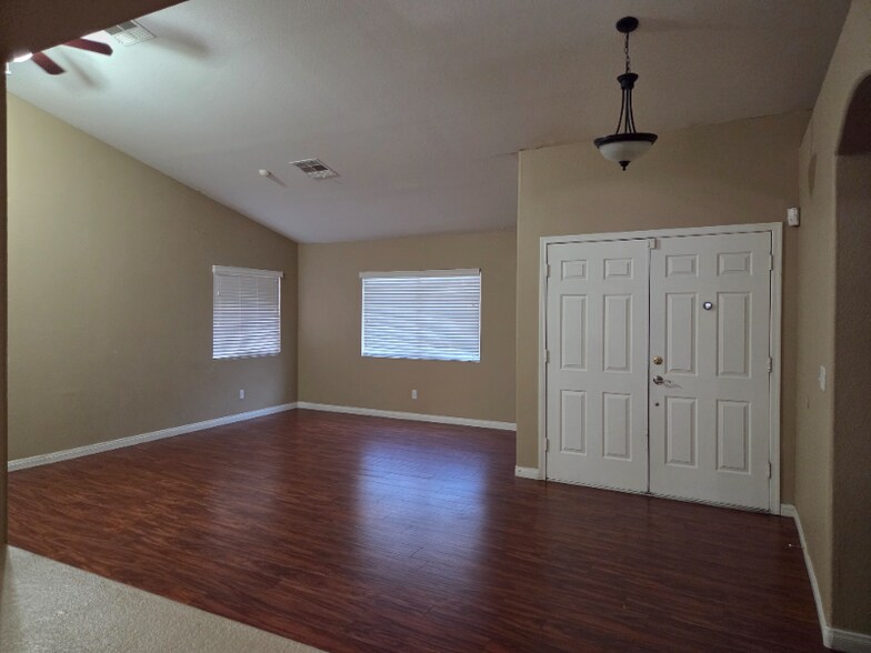 Building Photo - 2602 Roaring Lion Ave