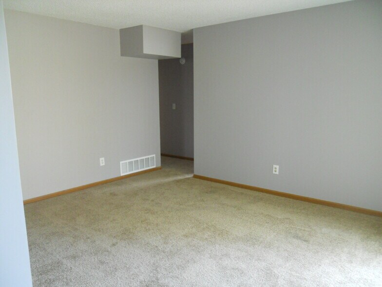Building Photo - 3608 Westridge Dr