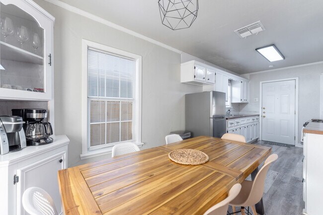 Building Photo - 1538 S 19th St