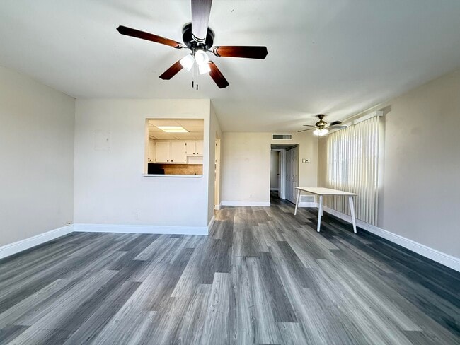 Building Photo - 323 Tuscany F