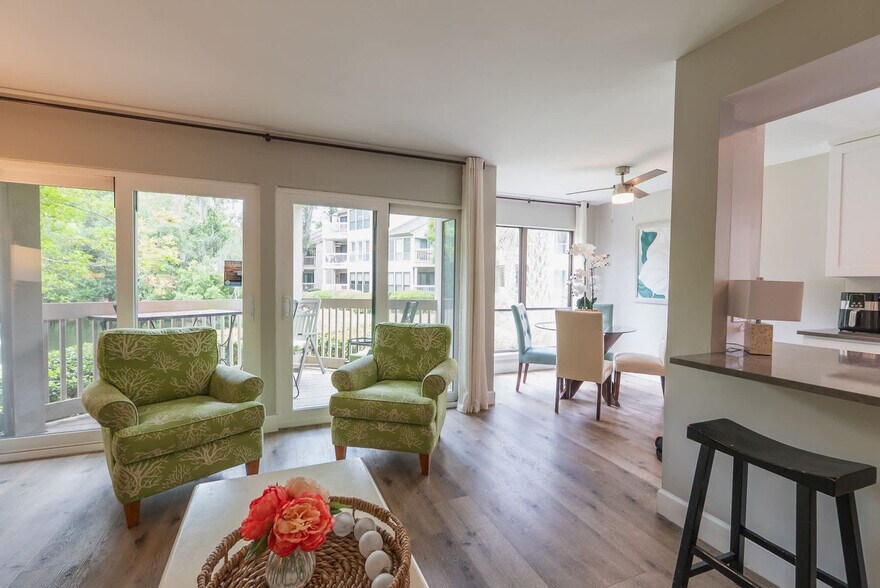 Building Photo - 77 Lighthouse Rd