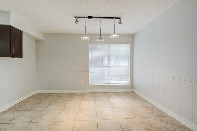Building Photo - 16603 Kieth Harrow Blvd