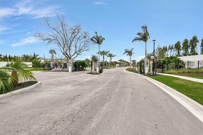 Building Photo - 8521 Ganton Dr