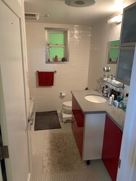 Bathroom - 780 Dolores St
