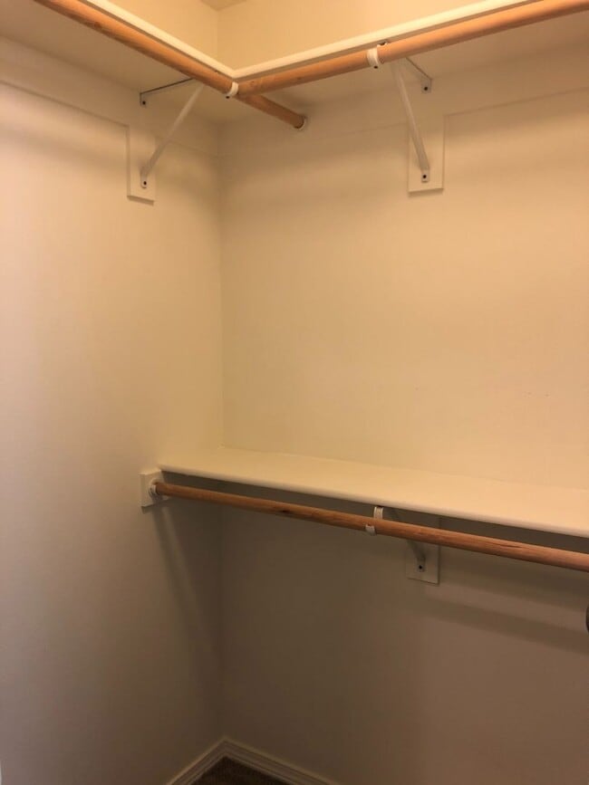 Building Photo - Cozy Home with Private Backyard!