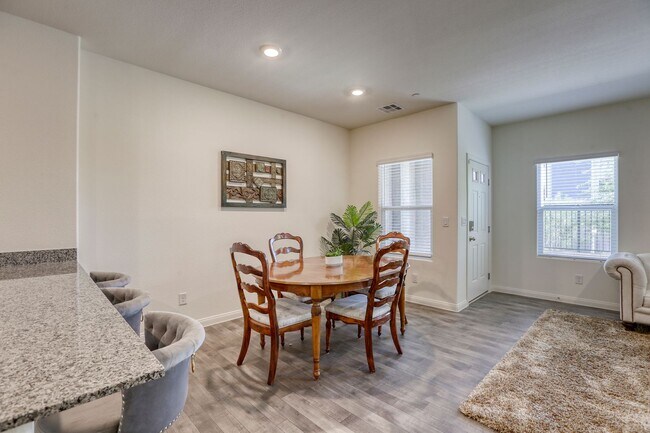 Building Photo - Furnished Henderson 3BR w/ Community Pool & fitness center