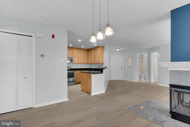 Building Photo - 4986 Dorsey Hall Dr