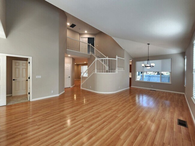 Building Photo - Home For Rent in Caughlin Ranch Reno