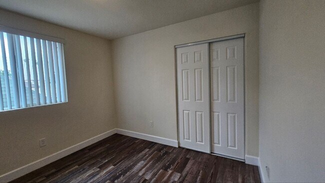 Building Photo - 23(1456,1458)