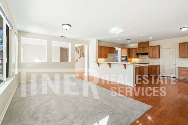 Building Photo - 9808 Spring View Way