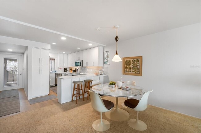 Building Photo - 6400 Flotilla Dr