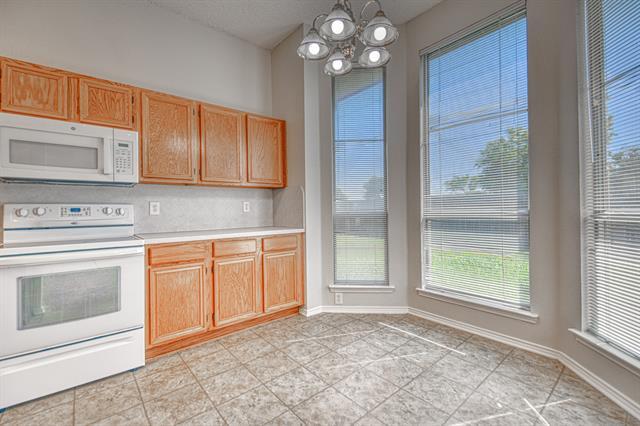 Building Photo - 8001 Spinnaker Cove