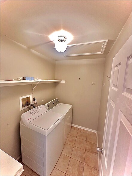 Building Photo - 9 Sawgrass Ct