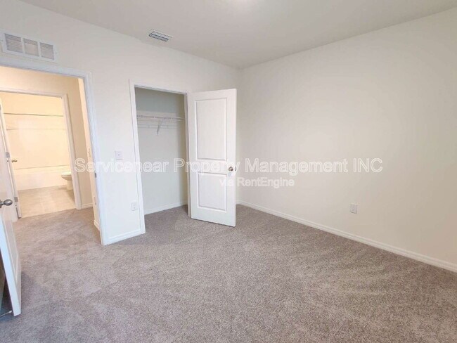 Building Photo - 32614 Canyonlands Dr