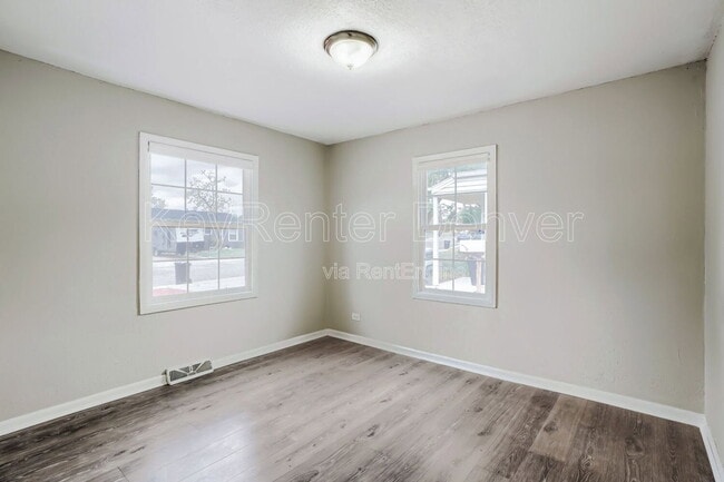 Building Photo - 1845 W Stoll Pl