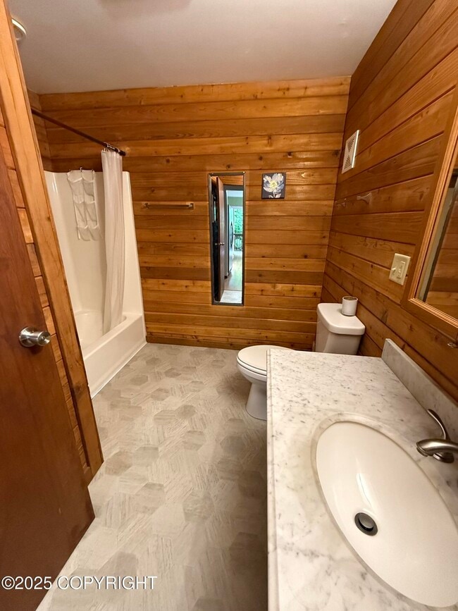 Building Photo - 12399 Blackberry Ln