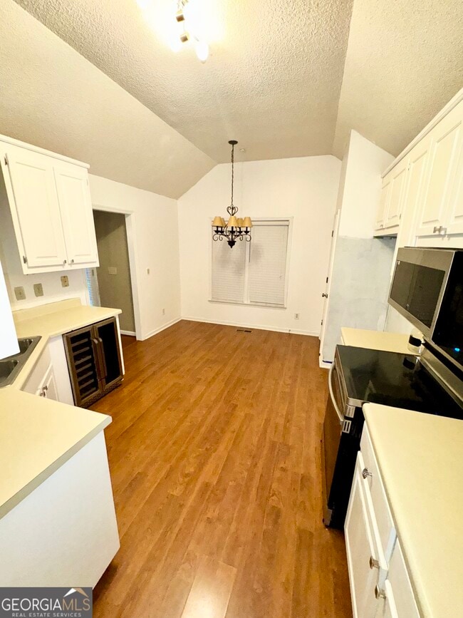 Building Photo - 216 Spring Hill Ct