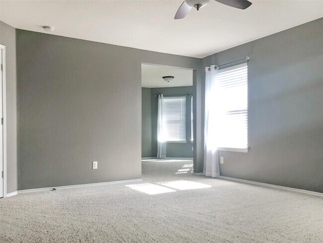 Building Photo - 1649 Bovina Dr