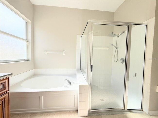 Building Photo - 10301 Goldenbrook Way