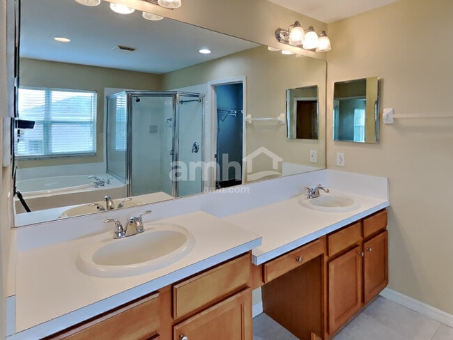 Building Photo - 1519 Swamp Rose Ln