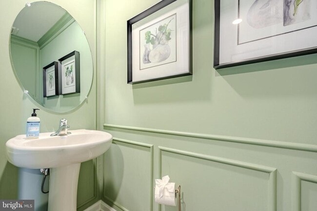 Building Photo - 171 Schyrock Dr