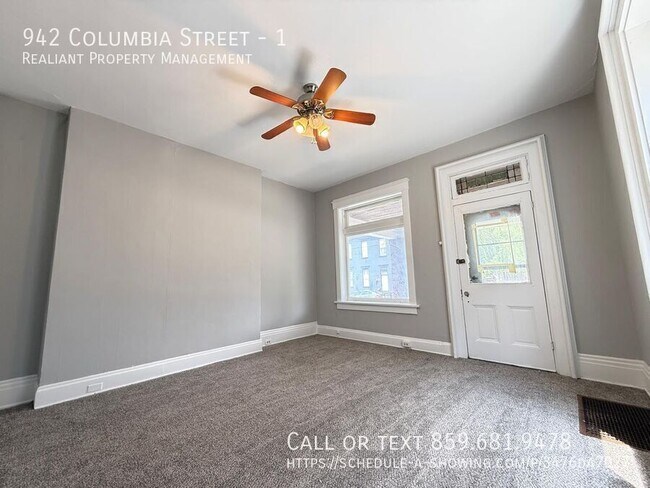 Building Photo - 942 Columbia St