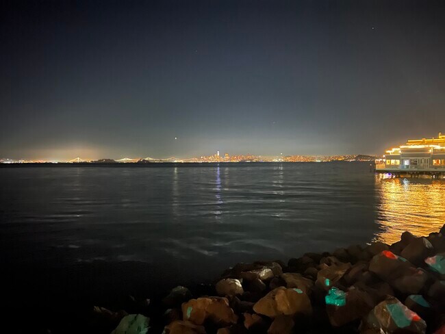 Gorgeous views even at night - 31 Princess Ln