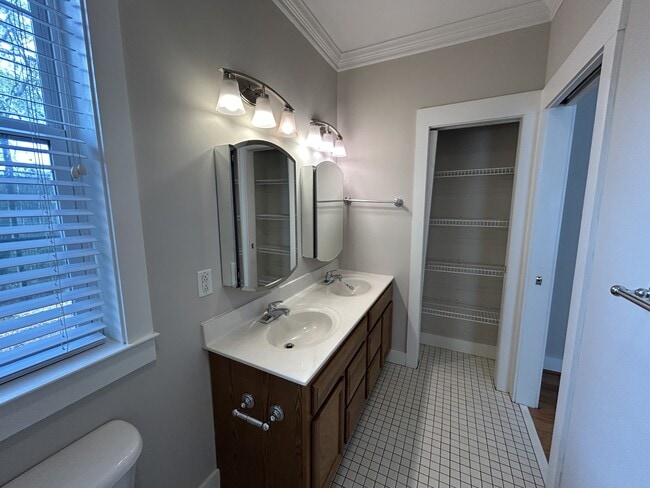 Building Photo - 2805 3rd St