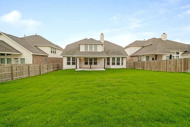 Building Photo - 8325 Paola St