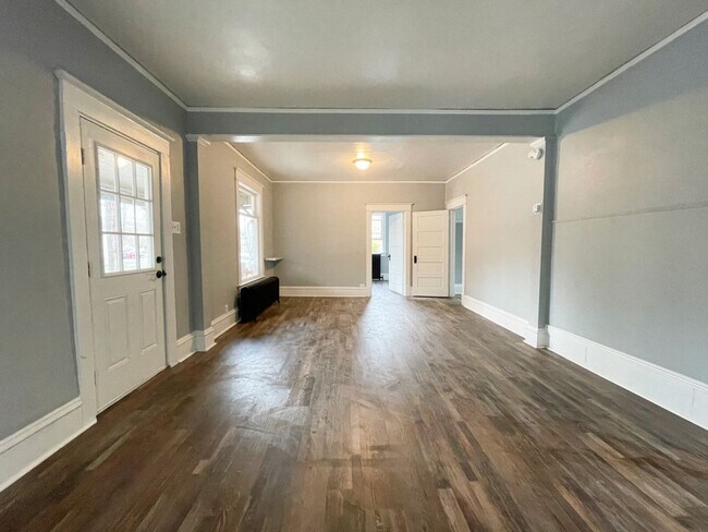 Building Photo - 3016 7th Ave N