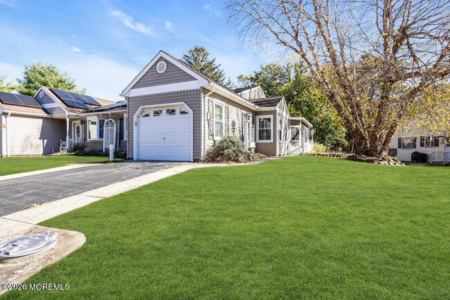 Building Photo - 5B Spring St