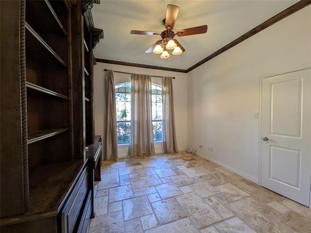 Building Photo - 1121 Waterford Way