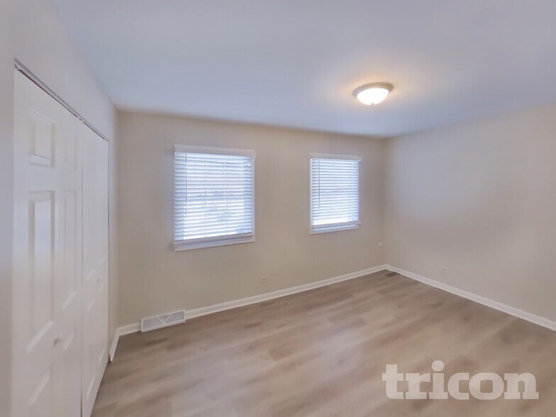 Building Photo - 1235 Casa Solana Dr