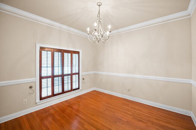 Building Photo - 29320 Acorn Knoll Dr