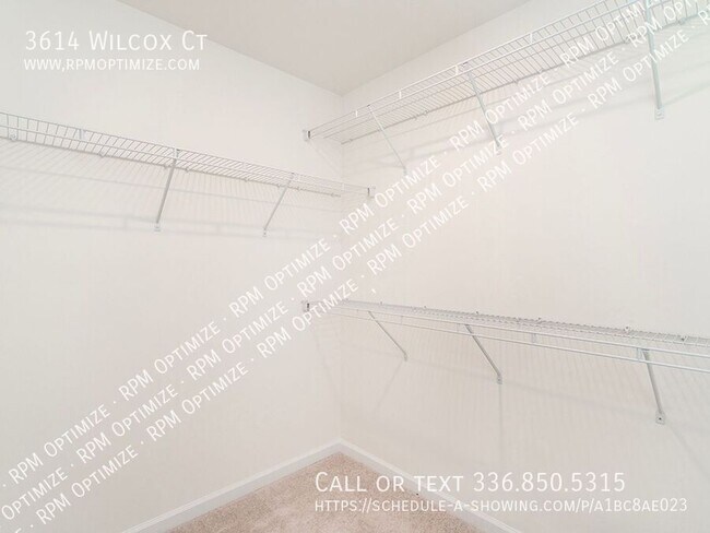 Building Photo - 3614 Wilcox Dr