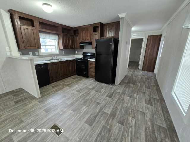 Building Photo - 105 Lone Pine Dr